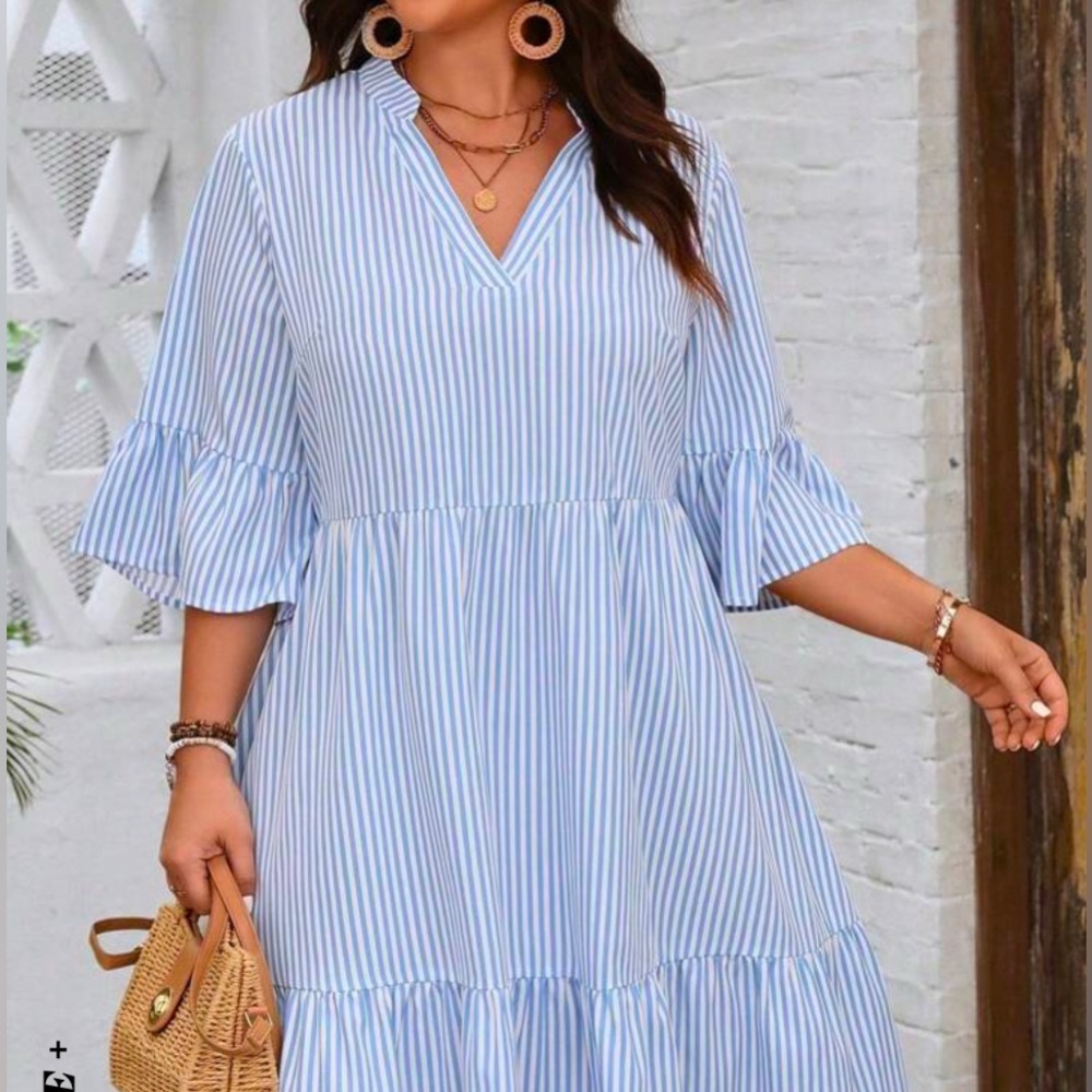 Women’s Pls Size 2X Blue & White Ruffle Hem Dress